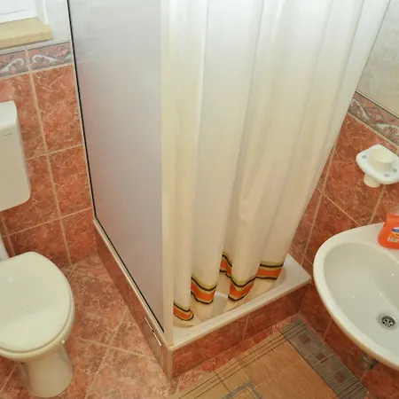 Ivi Apartment *