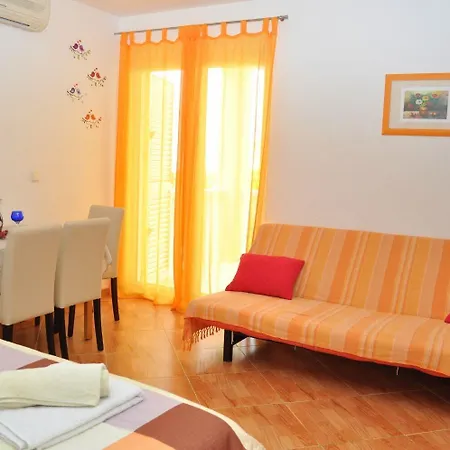 Ivi Apartman Makarska