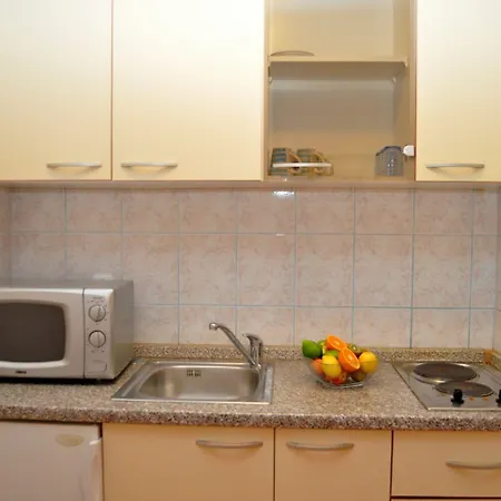 Ivi Apartment *