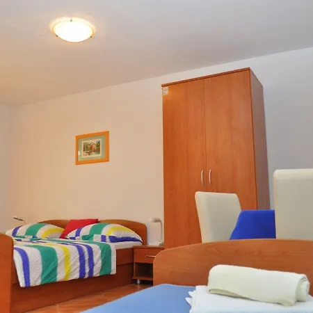 Ivi Appartamento Makarska